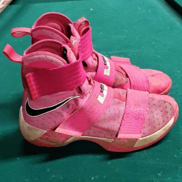 NIKE Soldier 10 -Breast Cancer Awareness Edition - Picture 2 of 6